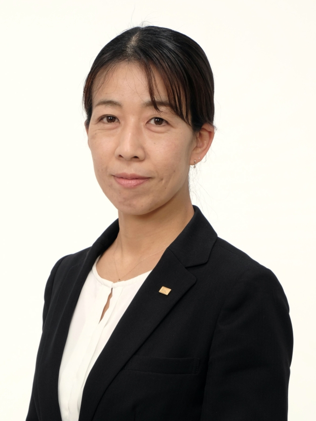 R&C株式会社 小山あずみ